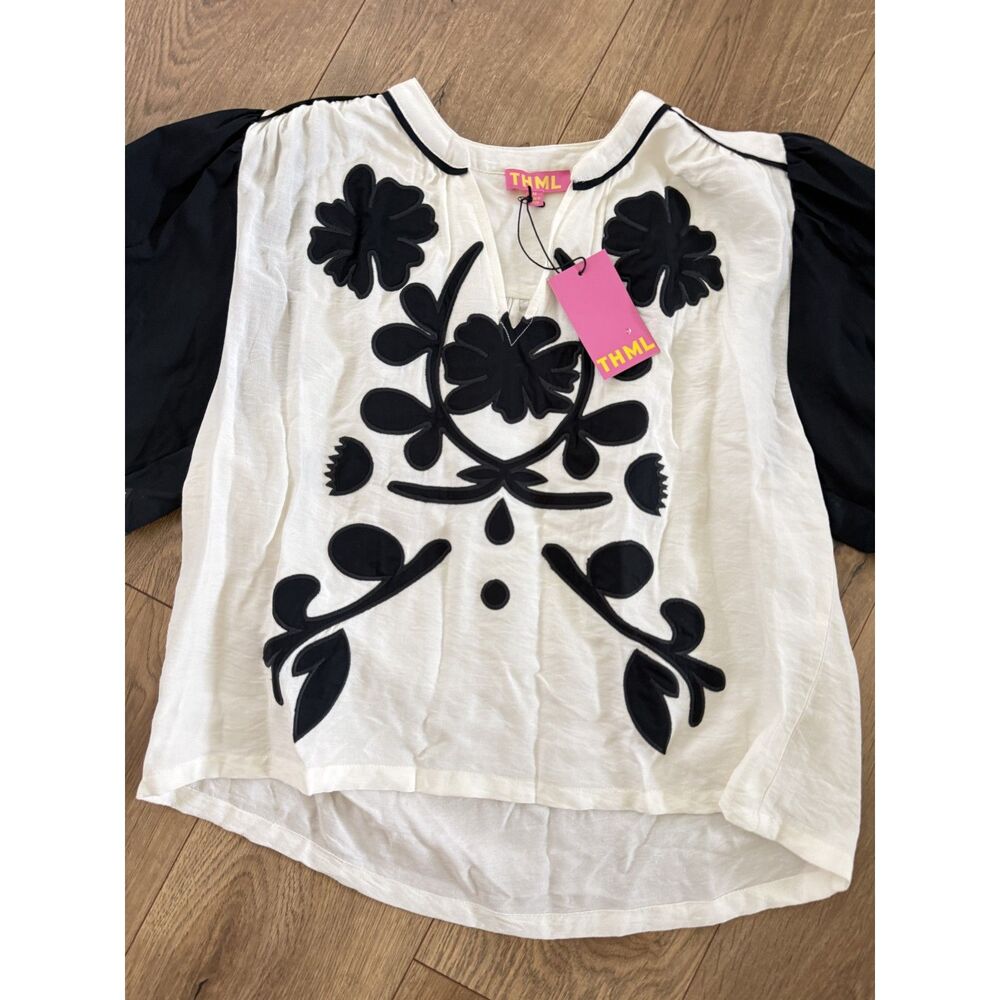THML M NWT black white foral embroidered bubble sleeve blouse lightweight summer - Picture 4 of 9